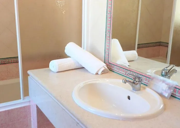 Rosada Villa Quarteira